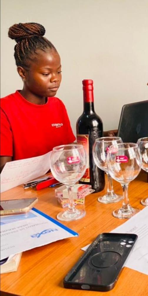 Qui est Stella BAMOKILA ?