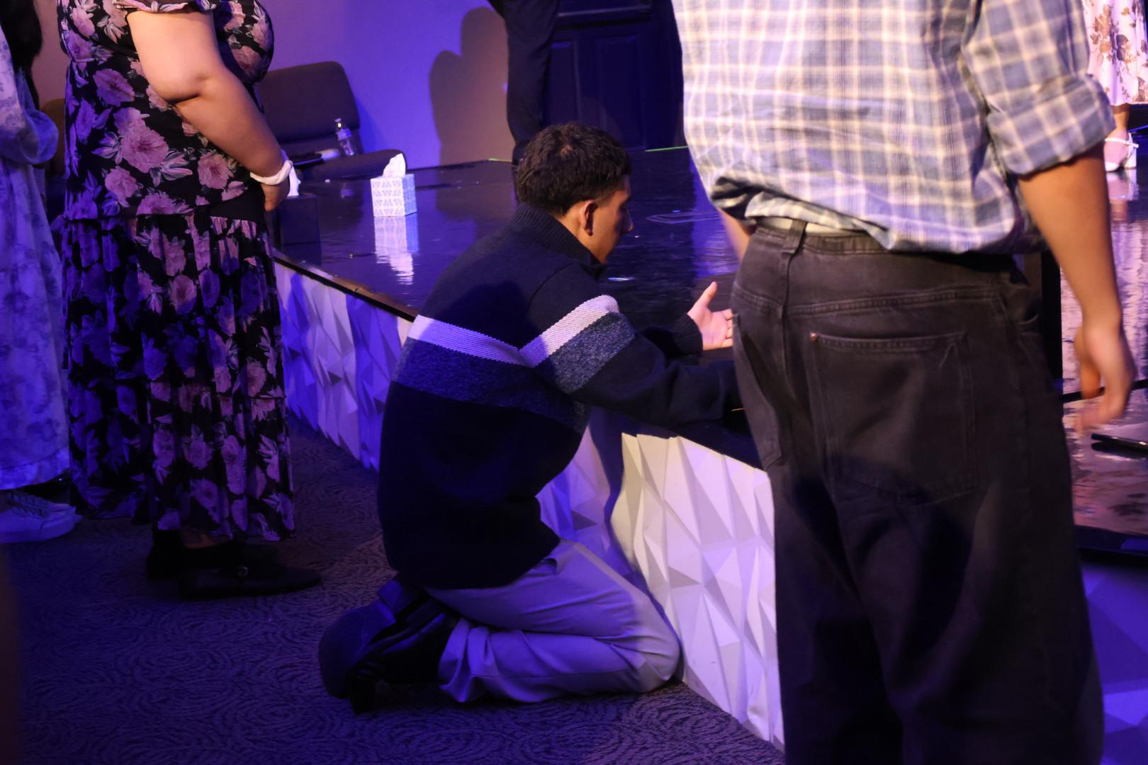 8AFF690B-8F11-42D7-804F-EFB2DEB1F2C3