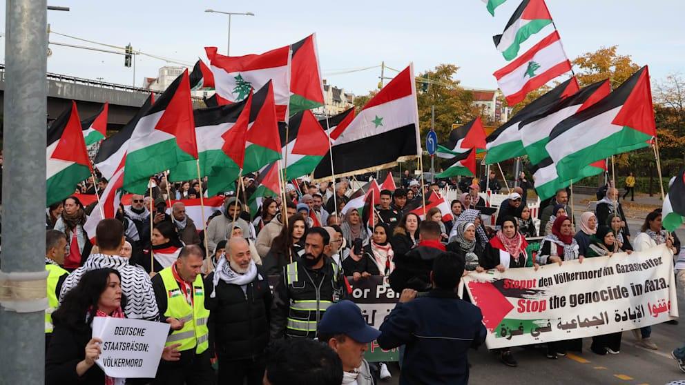 في ألمانيا يوجد نوع خاص من معاداة السامية: "يكره اليهود لأنه تعب من الاعتذار عن قتلهم" في ألمانيا يوجد نوع خاص من معاداة السامية: "يكره اليهود لأنه تعب من الاعتذار عن قتلهم"