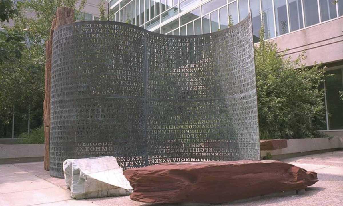 الفنان جيم سانبورن يقرر طرح حل لغز "كريبتوس" في مزاد علني عام 2025 الفنان جيم سانبورن يقرر طرح حل لغز "كريبتوس" في مزاد علني عام 2025