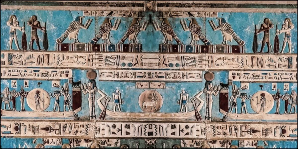 سر الأزرق المصري القديم: كيف أعاد العلماء إحياء أقدم صبغة صناعية في العالم