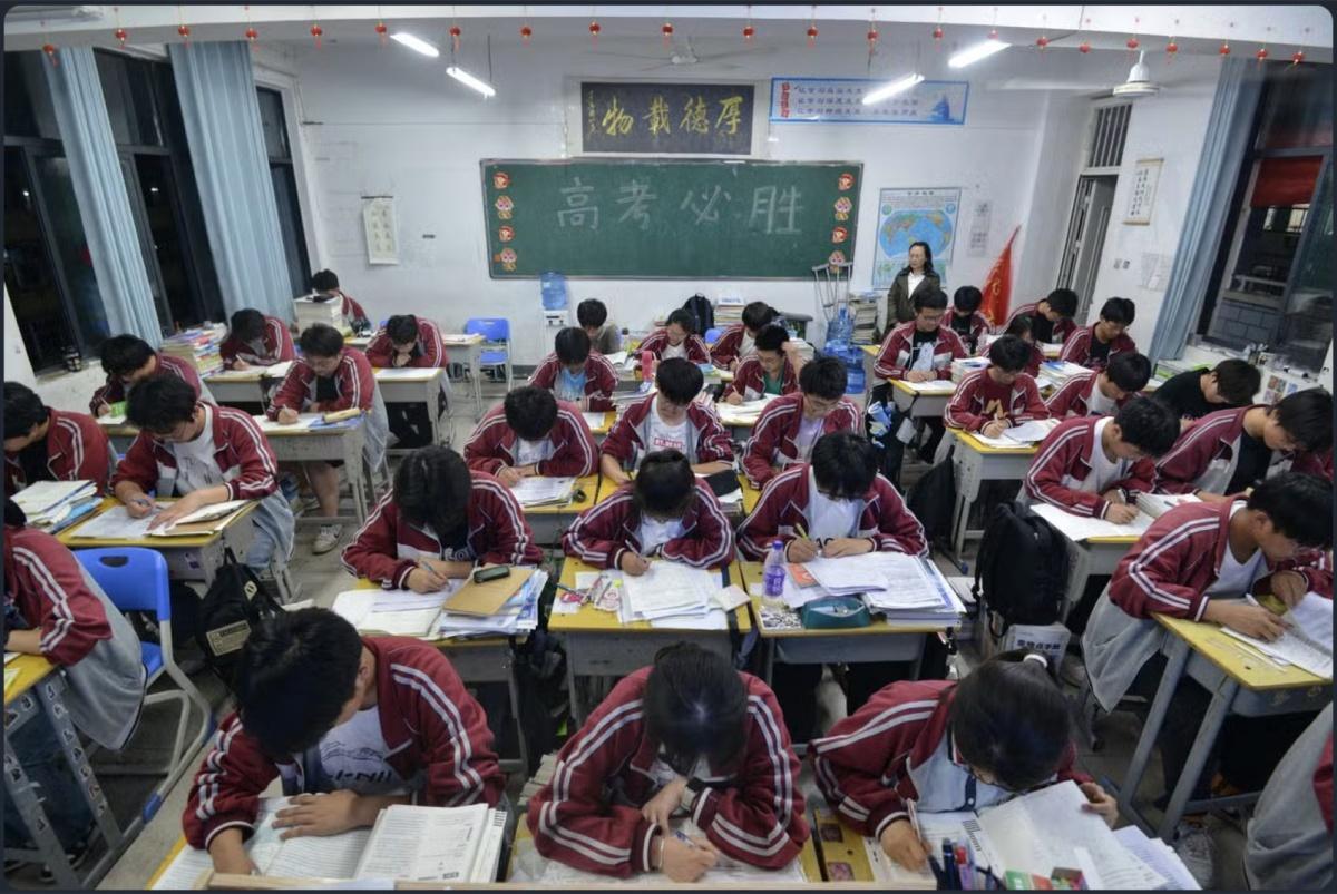 الإمساك لدى طلاب المدارس في الصين: مؤشر على أزمة النظام التعليمي الإمساك لدى طلاب المدارس في الصين: مؤشر على أزمة النظام التعليمي