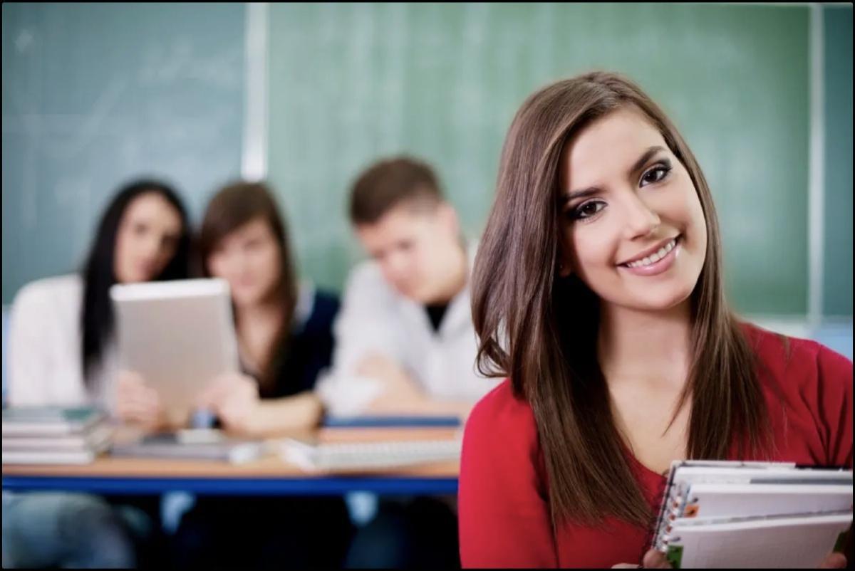 الطلاب في السويد يتقاضون راتباً شهرياً: تعرف على برنامج "Studiehjälp" الفريد الطلاب في السويد يتقاضون راتباً شهرياً: تعرف على برنامج "Studiehjälp" الفريد