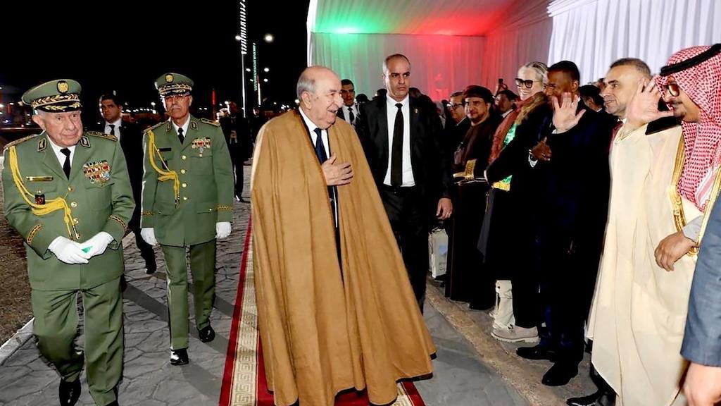 الرهان الجزائري على الدين الخارجي: براغماتية جديدة أم مناورة ظرفية؟ الرهان الجزائري على الدين الخارجي: براغماتية جديدة أم مناورة ظرفية؟
