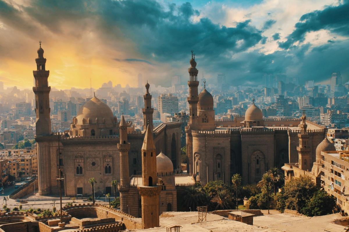 ما وراء العناوين: 5 حقائق صادمة تعيد تعريف فهمنا للشرق الأوسط الحديث