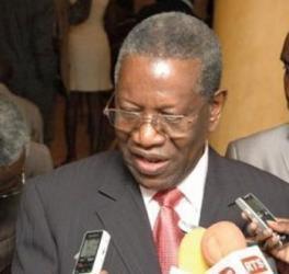 Second tour de la presidentielle 2012: Adama sall vote Macky