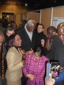 Paris. Mme Abdou Diouf oublie de prendre le bulletin de Wade. (Photos)