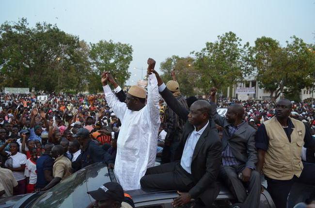 Le QG de "Macky 2012" pris d’assaut par des milliers de jeunes