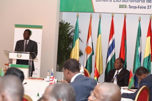 L`Afrique de l`Ouest menace le Mali d`un embargo dans les 72 heures (officiel)
