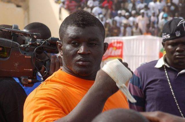 LUTTE - FACE-À-FACE RATÉ Balla Gaye 2 aurait ''crevé'' trois fois
