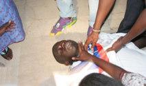 Frappé par Boy Niang 2, Zoss s’évanouit et est transporté à l’hôpital