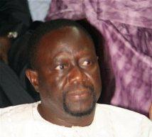 Mbaye Ndiaye au mariage d’un ministre pendant que les thiantacounes mettaient Dakar en flamme