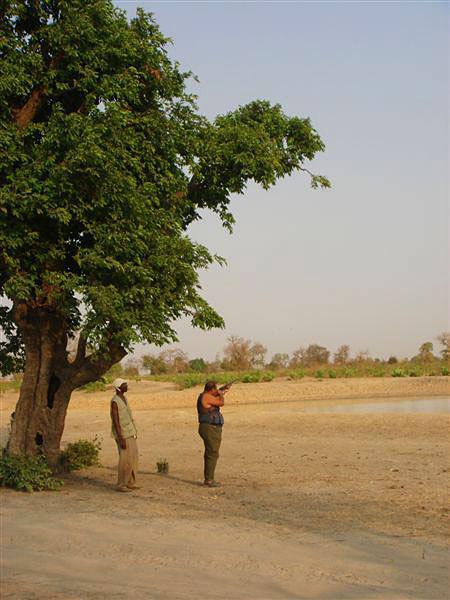 GROUPE BOK DIOM POUR LE DEVELOPPEMENT DE LATMINGUE : 266 sur 283 notables de Latmingué bénéficiaires du forage répondent à Emile Wardini