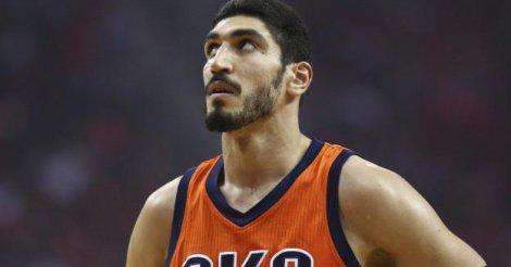 NBA: Un mandat d'arrêt émis contre Kanter