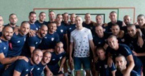 Les joueurs de l'Athletic Bilbao se rasent la tête pour un coéquipier atteint d'un cancer