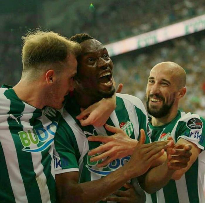 Diafra Sakho marque à son premier match avec Bursaspor