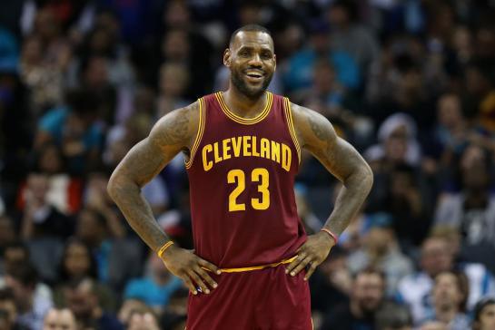Le salaire ahurissant de LeBron James à LA