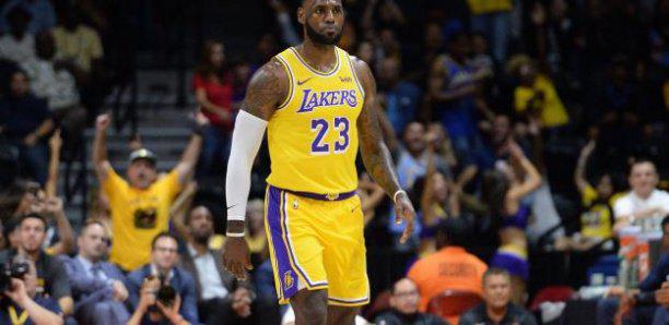 LeBron James va faire ses débuts au Staples Center mardi