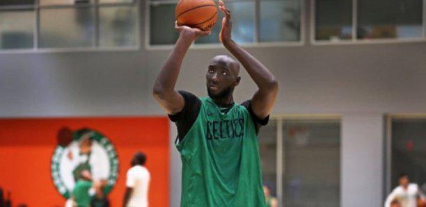 Tacko Fall sur sa taille : 'C'est dur de trouver des vêtements et des chaussures'
