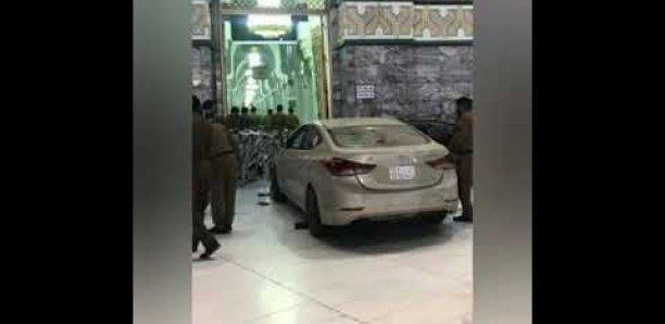 Mecque : une voiture fonce et percute la mosquée sacrée d’Al-Haram