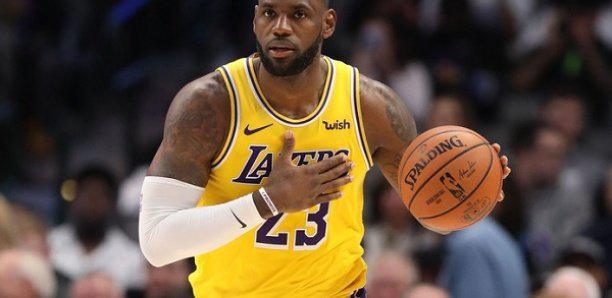 LeBron James troisième joueur de l'histoire à atteindre les 35.000 points