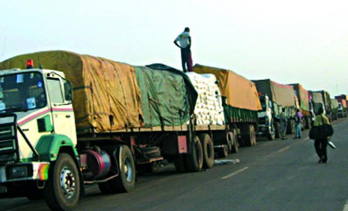 Corridor Dakar-Bamako : Les acteurs des transports routiers brisent le silence sur le blocage des camions sénégalais à la frontière.