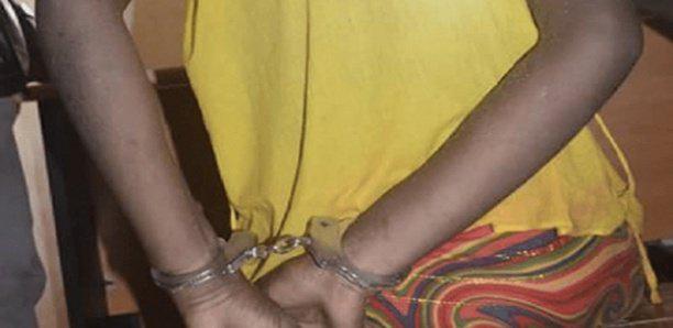 Elle tombe avec 4 cornets de «Yamba» cachés dans son soutien-gorge