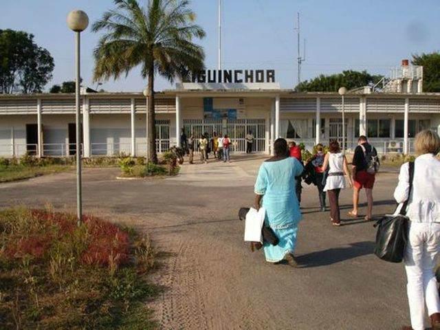 Travaux d’extension : Les riverains de l’aéroport de Ziguinchor refusent de quitter les lieux