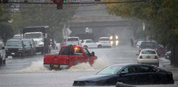 New York inondée par des pluies torrentielles, son métro en partie paralysé