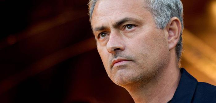 José Mourinho est prêt à diviser son salaire par deux pour aller à Manchester United