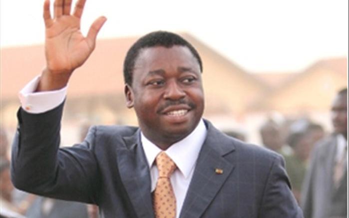 Togo: des centaines d'opposants dénoncent une "dérive monarchique"
