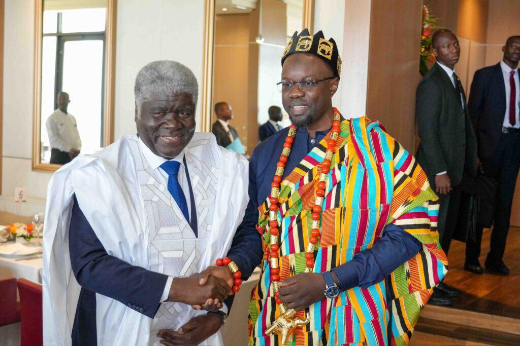 La Matinale Senego : Sonko en Côte d’Ivoire, Hommage à Wade, Enquête sur le poisson sénégalais