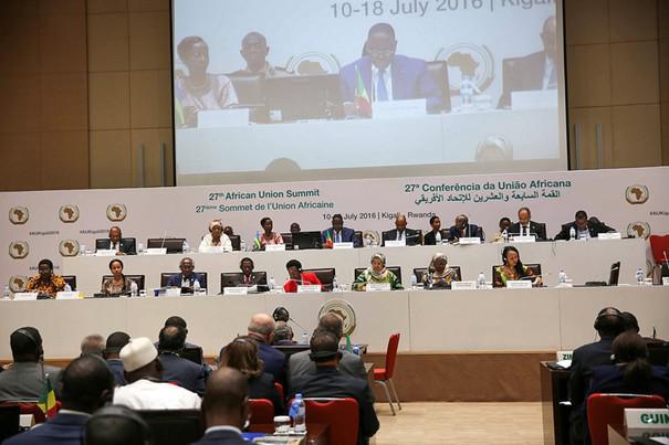 Le roi du Maroc annonce son intention de réintégrer l'Union africaine, après 32 ans d'absence