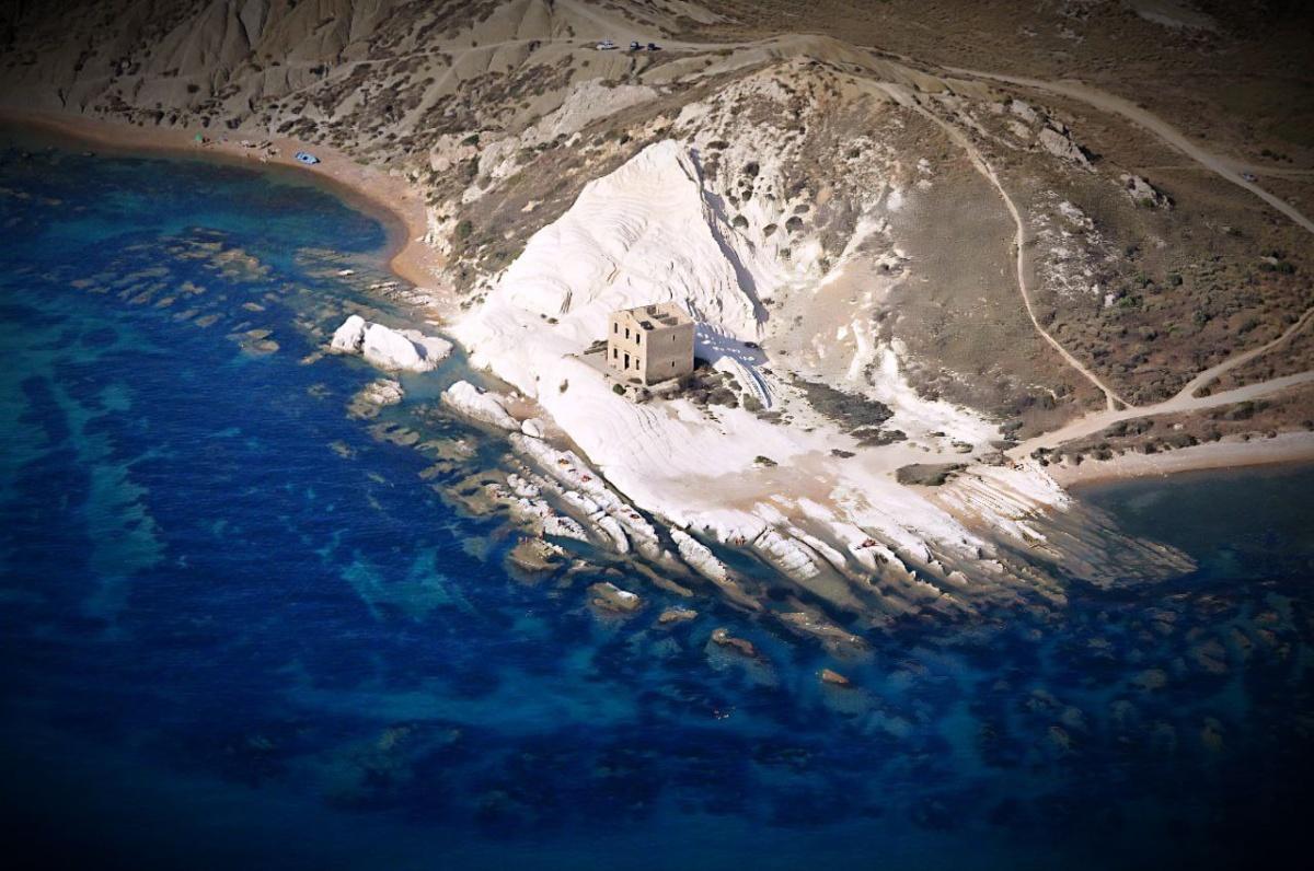 Punta Bianca - White Point