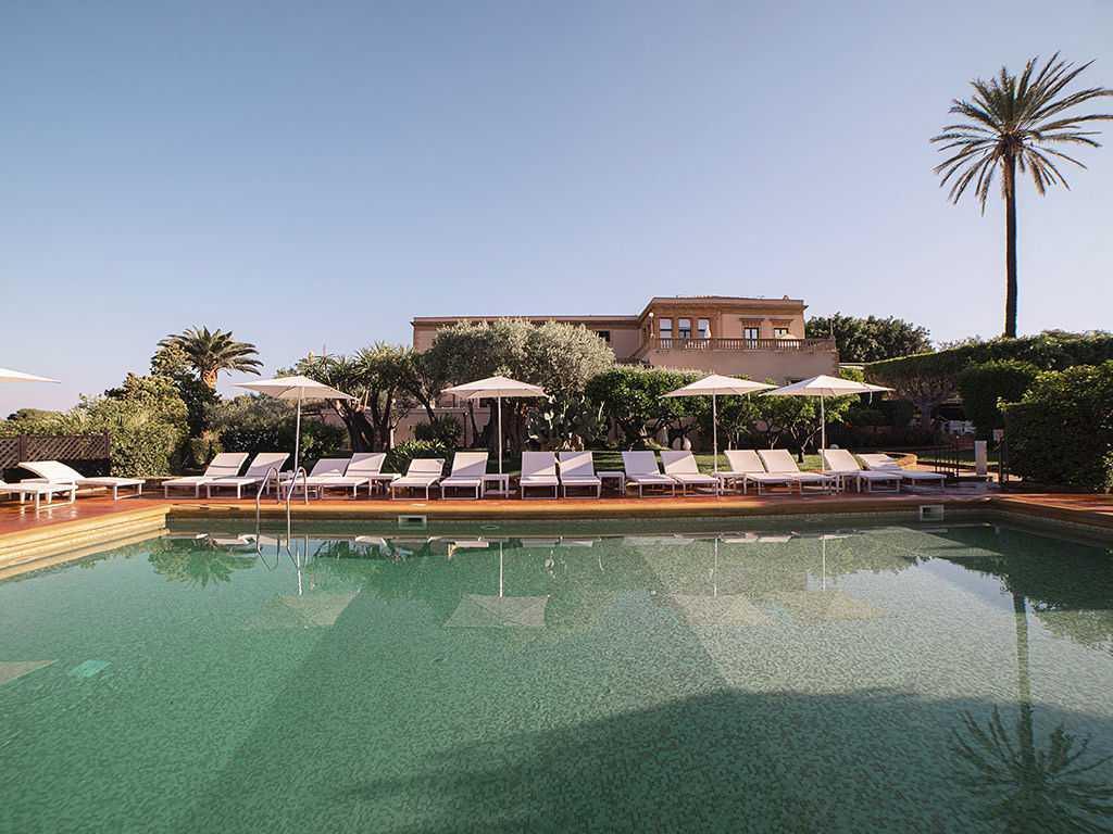Villa Athena Resort
