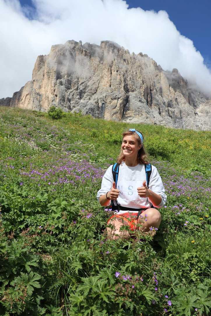 Laura Rodella tra le Missionarie di San Carlo Borromeo Laura Rodella tra le Missionarie di San Carlo Borromeo