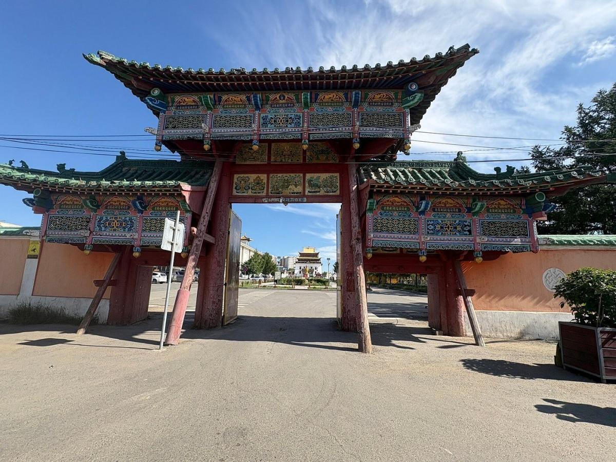 Gandantegchinlen Monastery