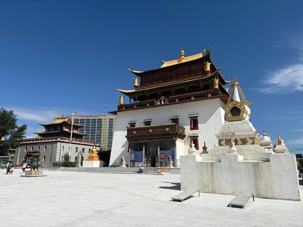 Gandantegchinlen Monastery Gandantegchinlen Monastery