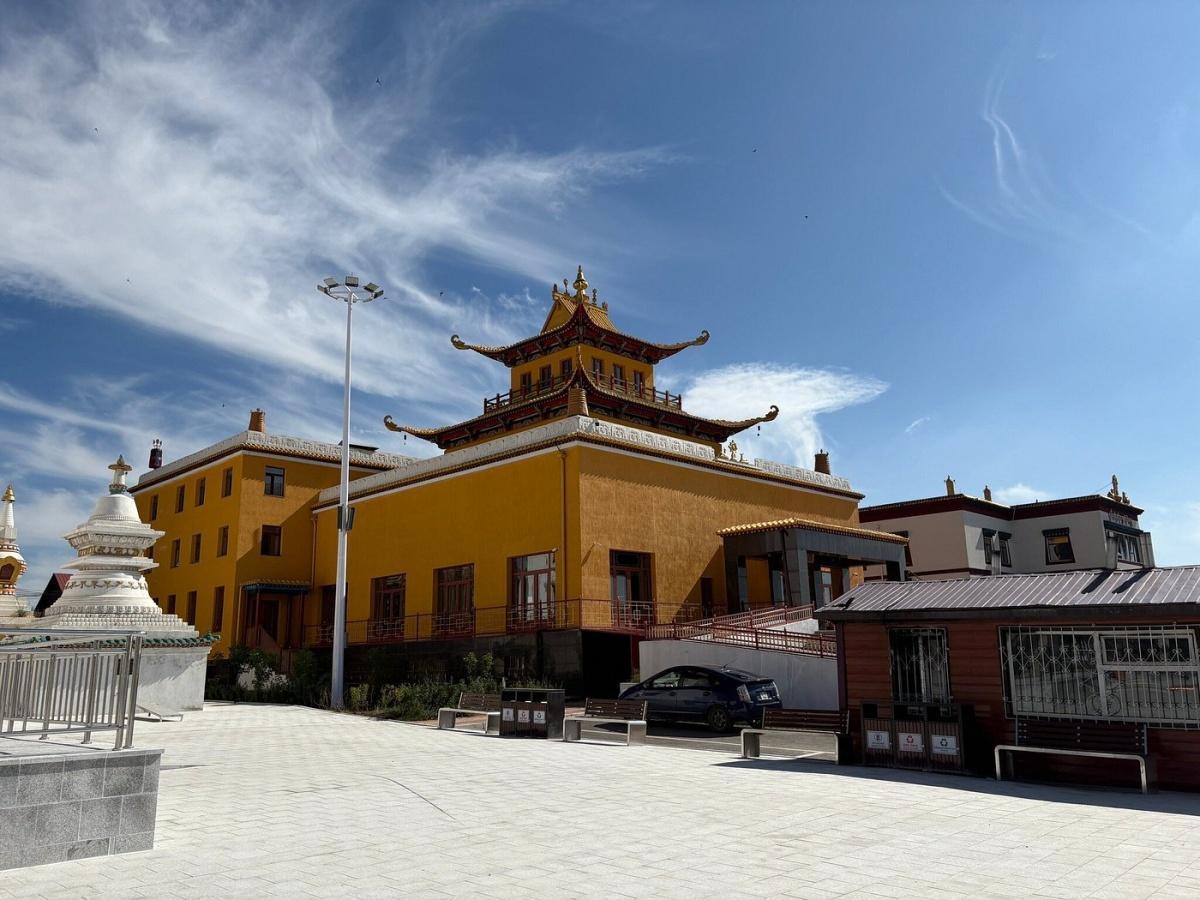 Gandantegchinlen Monastery