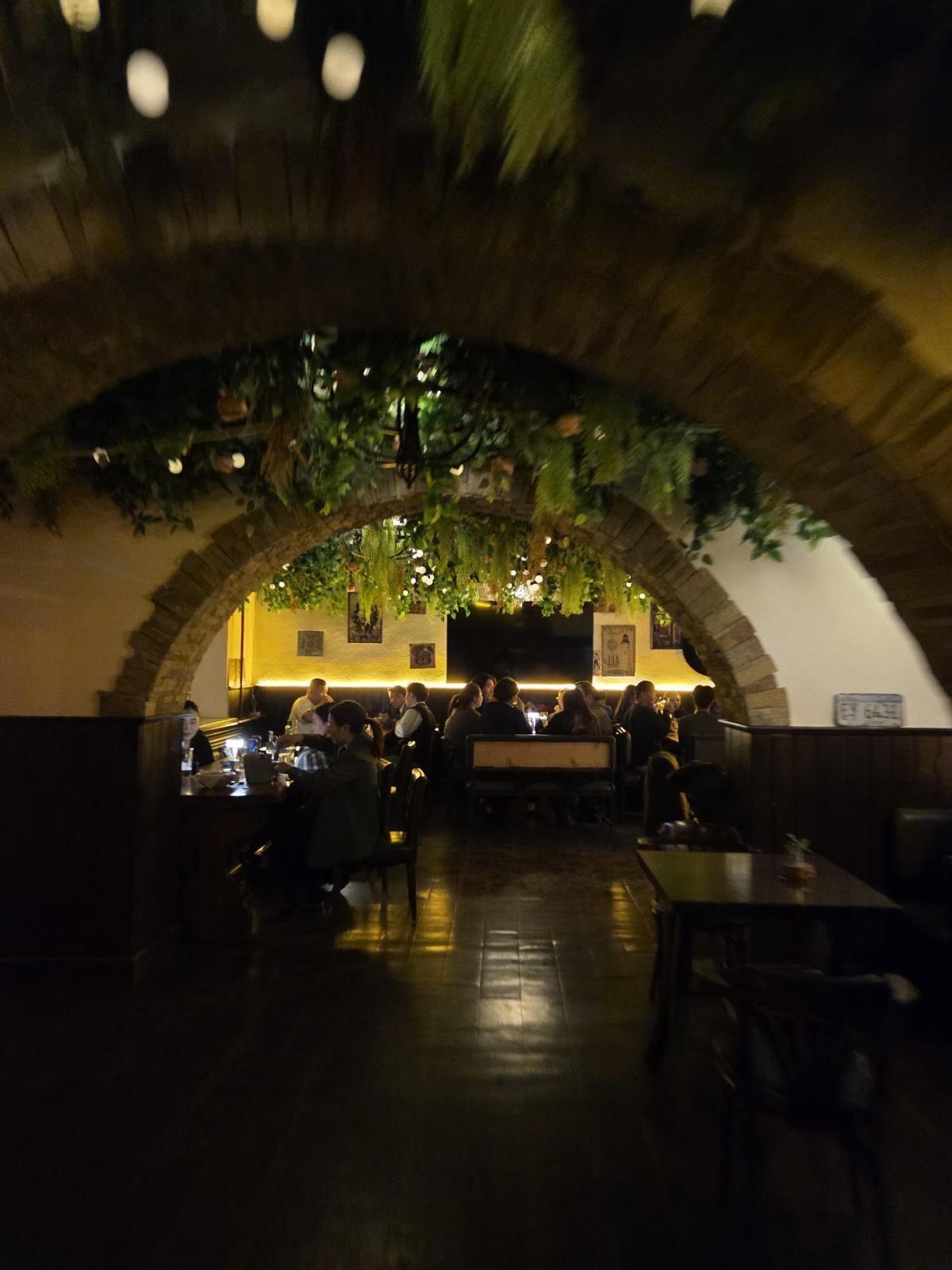 FRIENDS LOUNGE