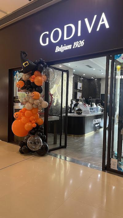 Shangri-La Mall