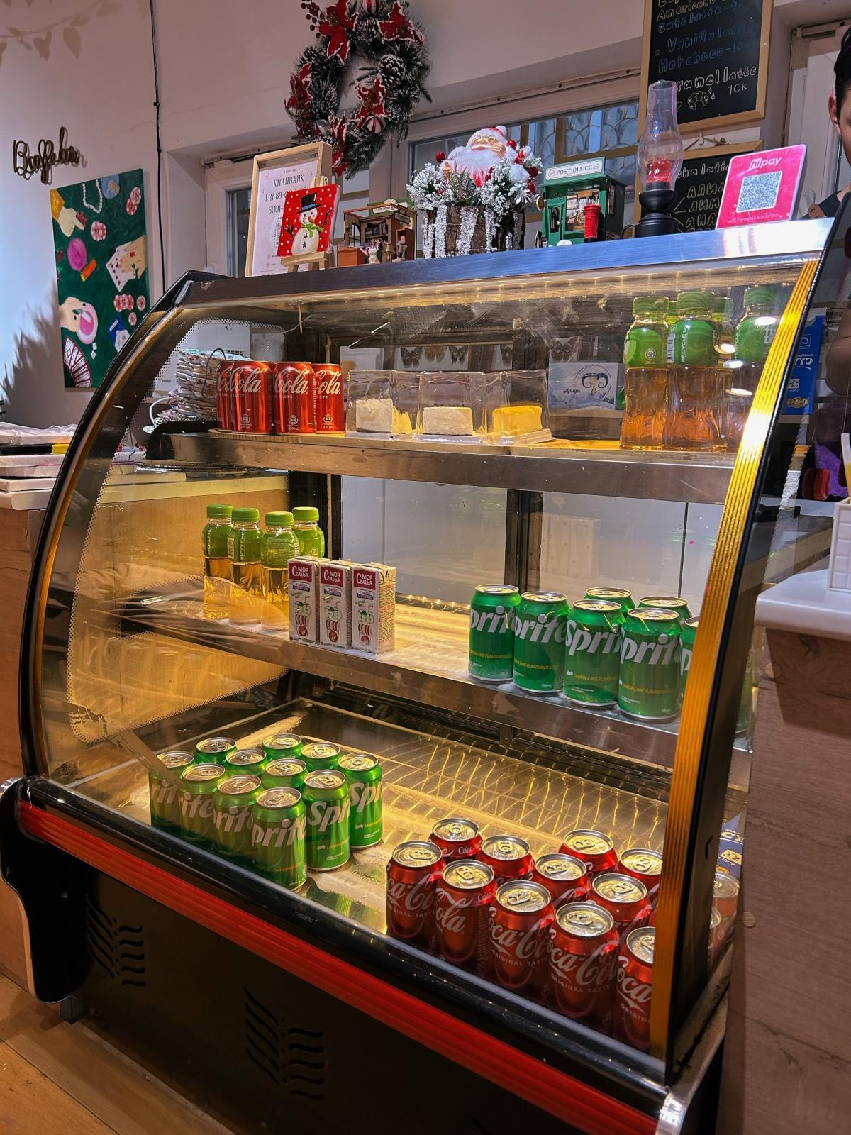 B Caffe Bar | Coffee & Art