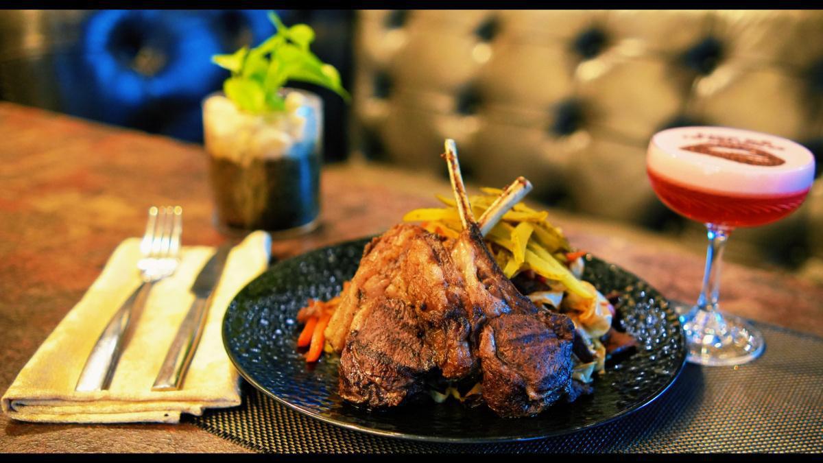 WallStreet | Restaurant & Lounge