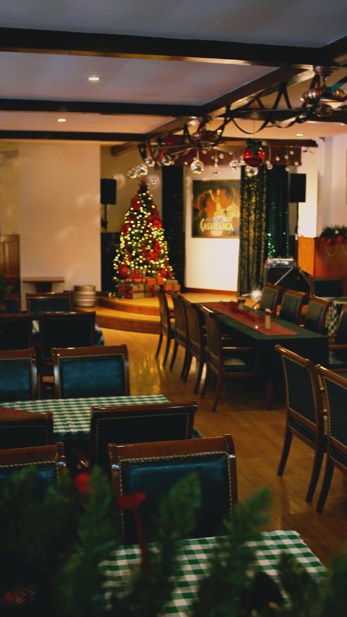 Casablanca Restaurant & Bar