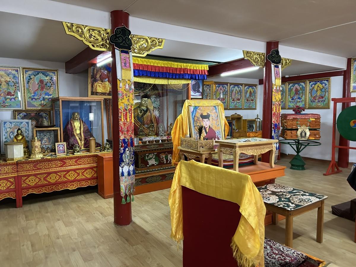 Erdene Zuugiin Khoshuu Khural: A Center of Living Faith