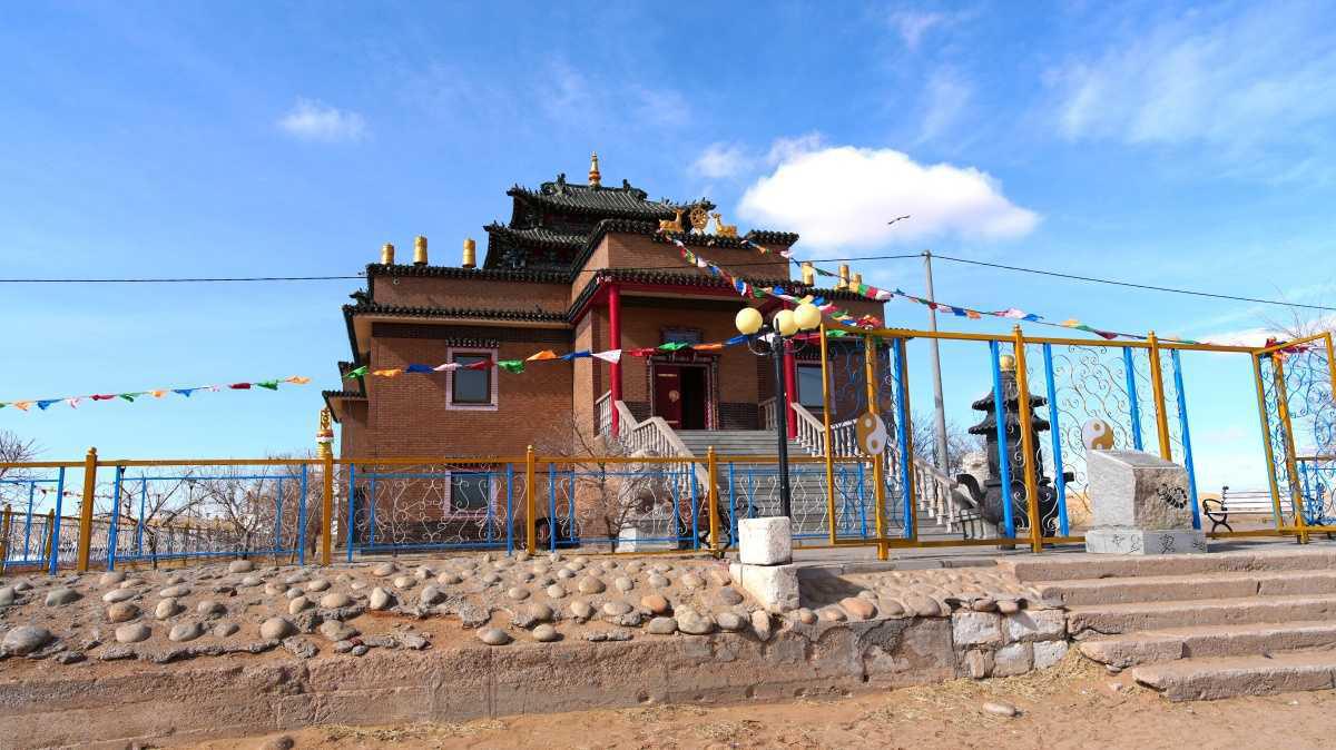 Khamariin Khiid Monastery: A Sanctuary of Art and Faith in the East Gobi