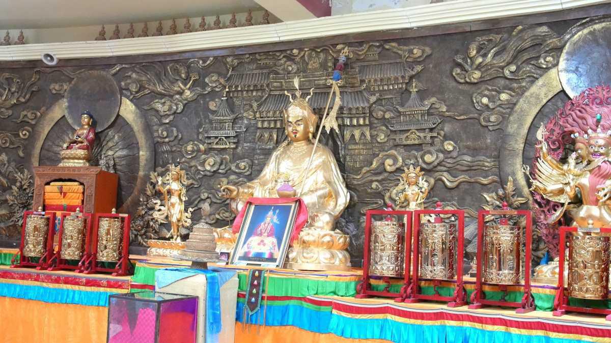 Khamariin Khiid Monastery: A Sanctuary of Art and Faith in the East Gobi Khamariin Khiid Monastery: A Sanctuary of Art and Faith in the East Gobi