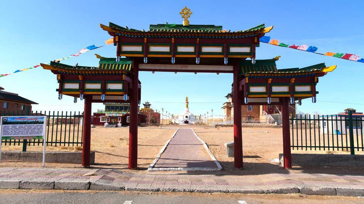 Khamariin Khiid Monastery: A Sanctuary of Art and Faith in the East Gobi Khamariin Khiid Monastery: A Sanctuary of Art and Faith in the East Gobi