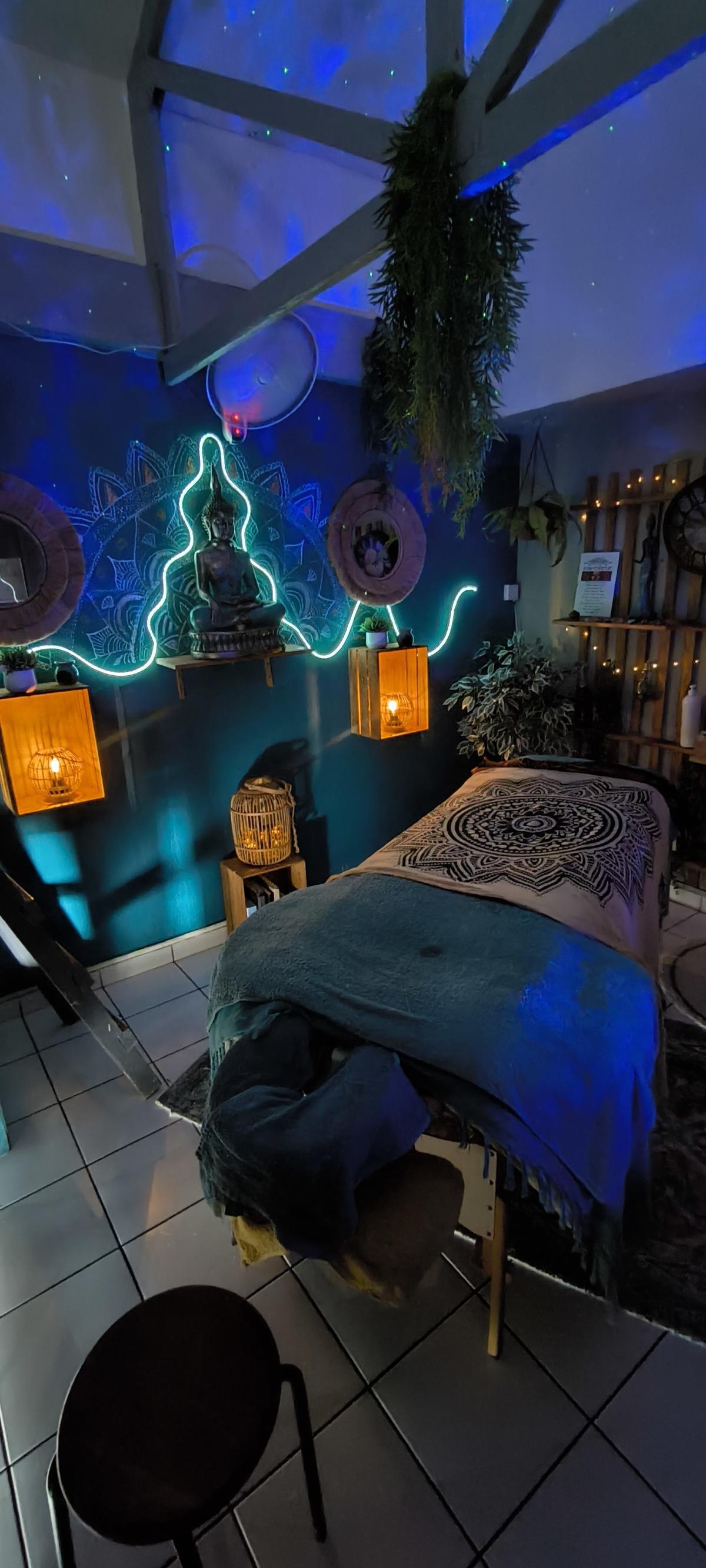 ÉCOUTE TOI - réflexologie, aromathérapie, bien-être ÉCOUTE TOI - réflexologie, aromathérapie, bien-être