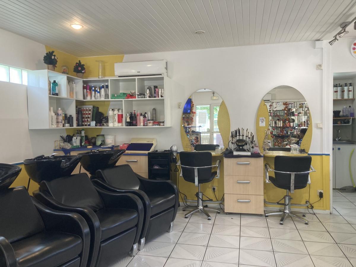 KRÉATIF LINE - salon de coiffure mixte KRÉATIF LINE - salon de coiffure mixte